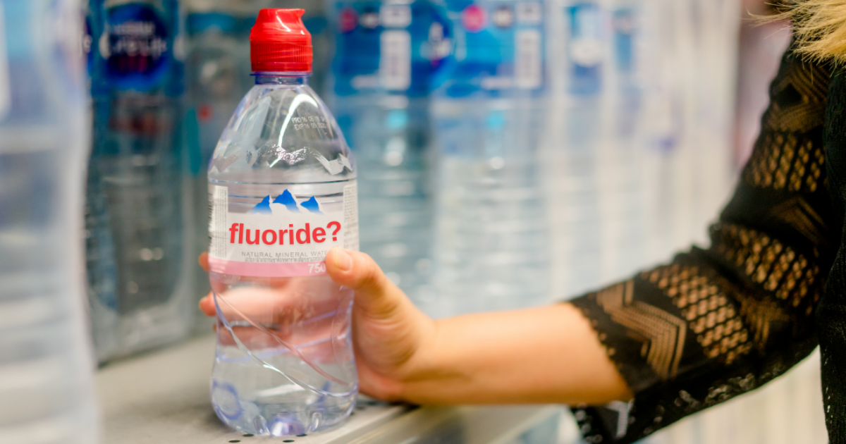 evian-bottled-water-with-fluoride-label